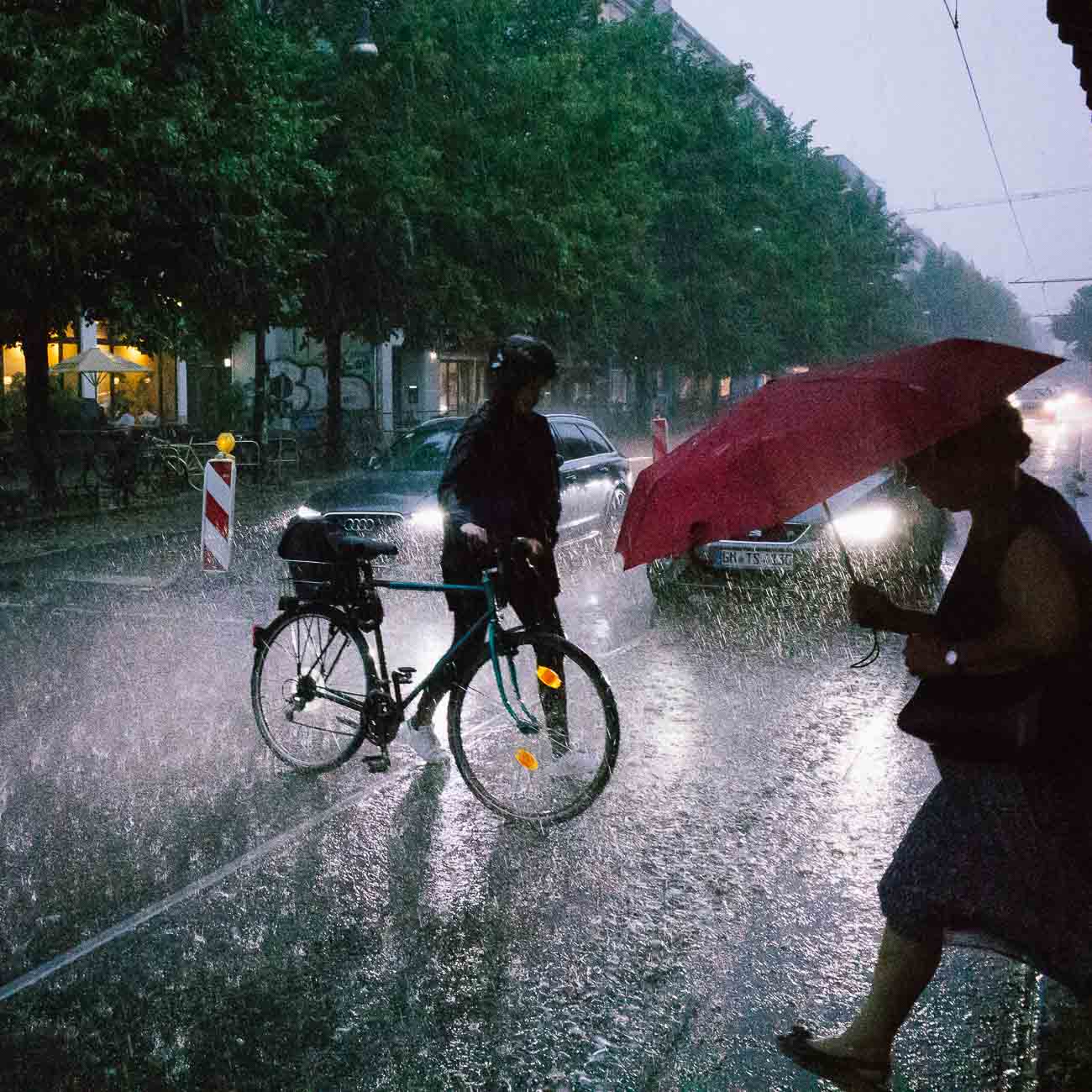 Street Photography Berlin Rain Martin U Waltz