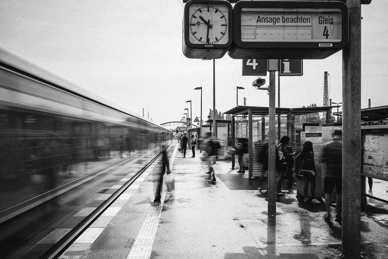 warschauer strasse s-bahn berlin Martin U Waltz