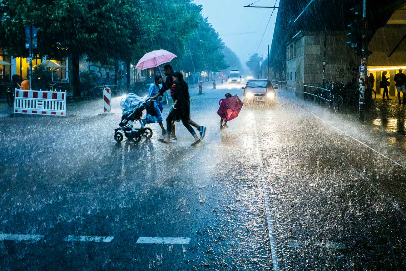 street photography rain Martin U Waltz